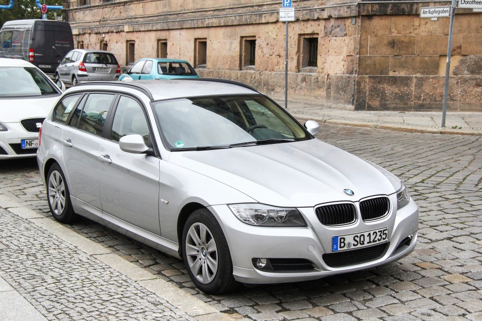 Luxury estate car BMW 3-series has great fuel economy and spacious boot