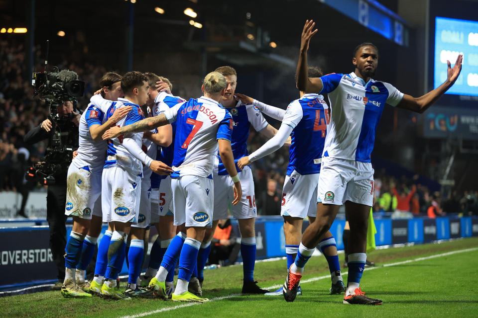 Niall Ennis and Co hail Szmodics' 79th minute leveller for Blackburn