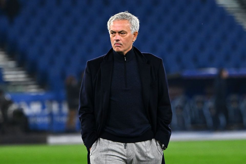 Jose Mourinho could return to the UK to take over as England boss