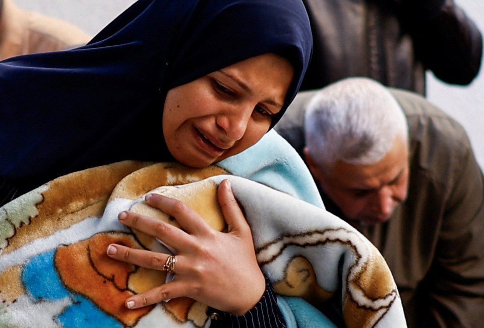 Gazans mourn their dead relatives