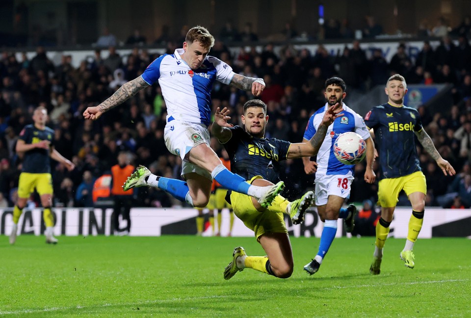 Szmodics smashed his deserved equaliser, but in vain