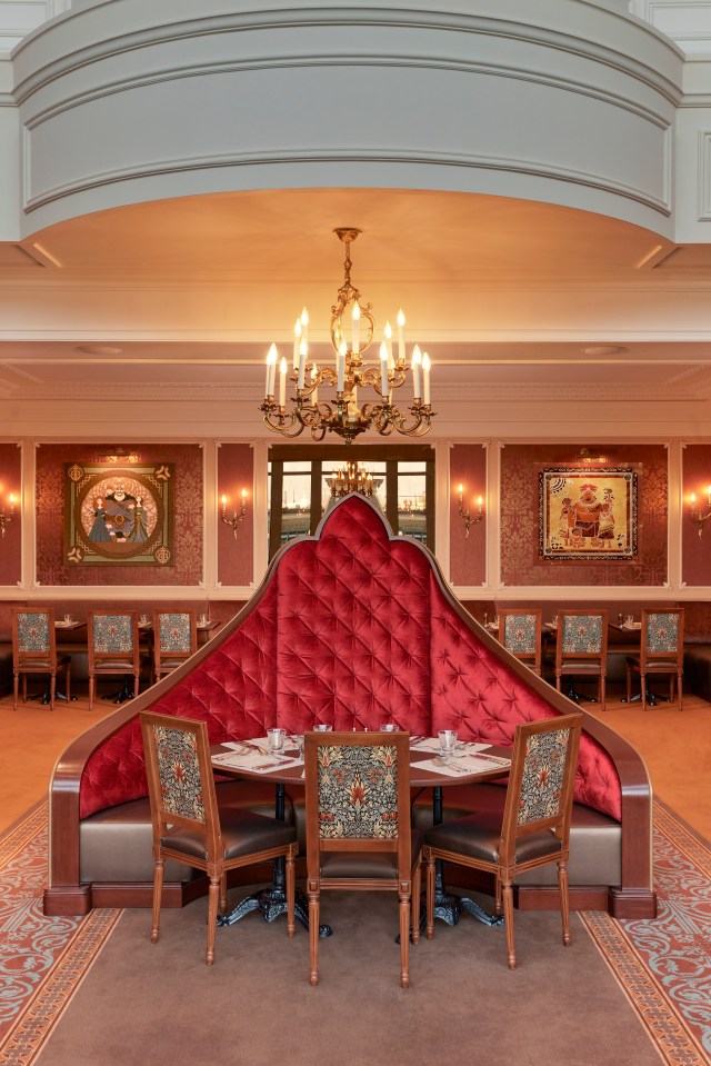 The Royal Banquet restaurant features fabulous throne banquette