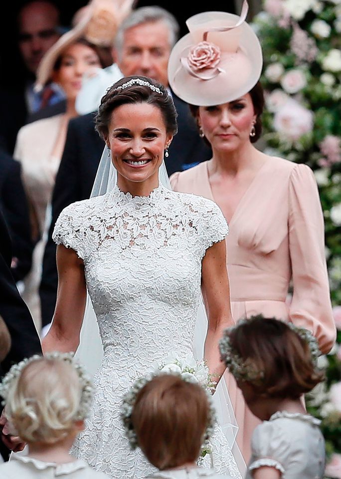 Kate attends her sister's wedding to James Matthews in 2017