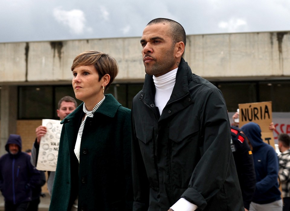 Dani Alves walked away from his Brians 2 prison after meeting the bail conditions