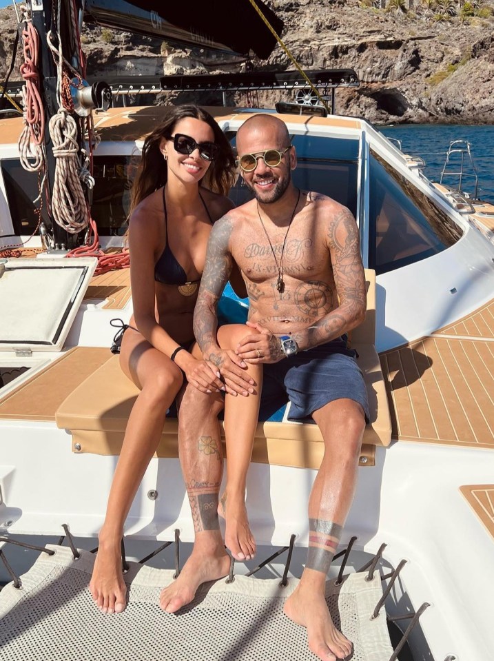 Ex's Joana Sanz and Dani Alves enjoy a boat day