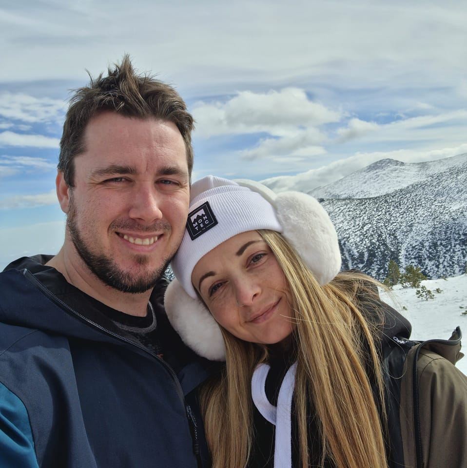 Matt with new partner Amy on a lavish ski trip