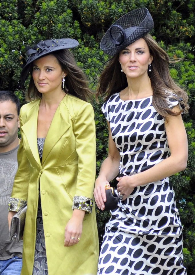 Pippa and Kate at the wedding of Sam Waley-Cohen and Annabel Ballin in 2011