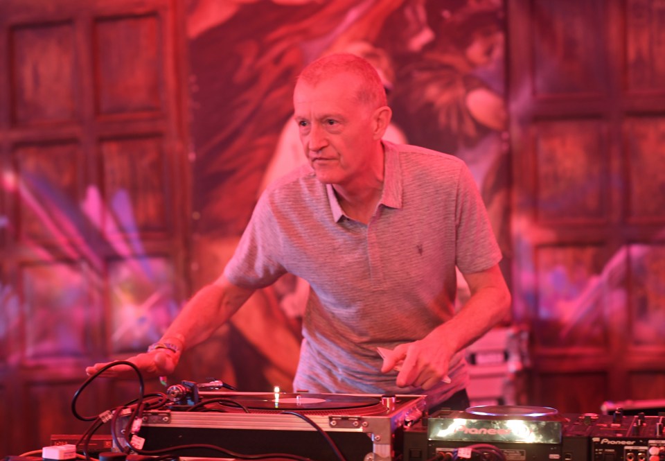 Steve Davis performed at Glastonbury Festival in 2016