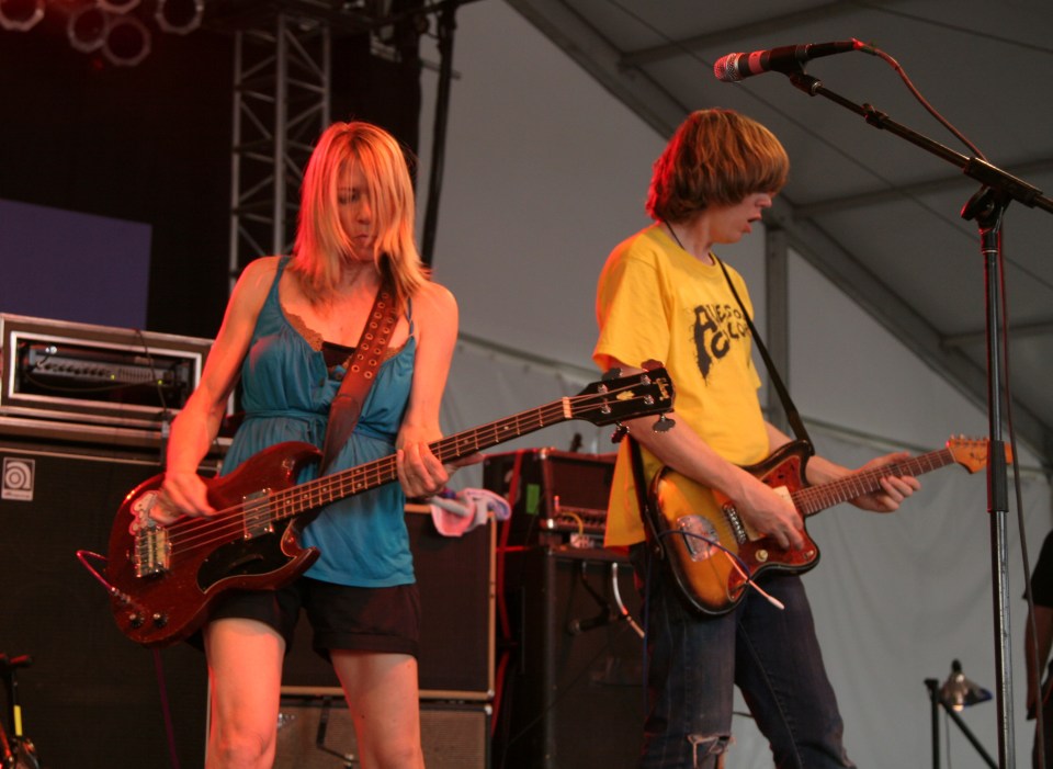 Kim and ex-husband Thurston Moore of Sonic Youth performing in 2006