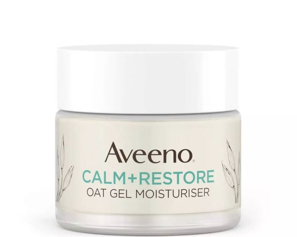 The Love Island star branded Aveeno's 'Face Calm + Restore Oat Gel Moisturiser' "fricking insane"