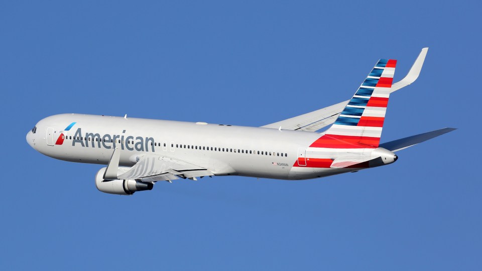 An American Airlines Boeing plane