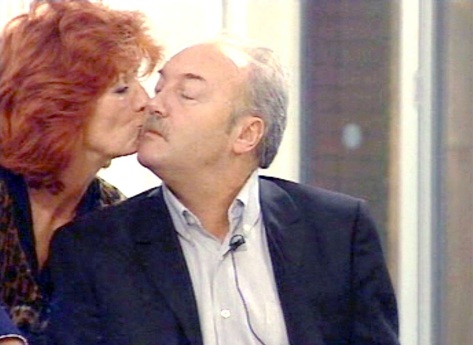 Rula Lenska kissing George Galloway in the CBB series in 2006