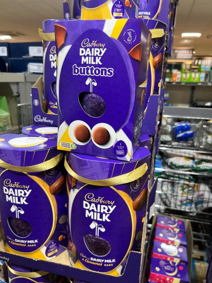 It's the same with the Dairy Milk eggs too - the regular one comes with a pack of buttons and the large one comes with two Caramel bars