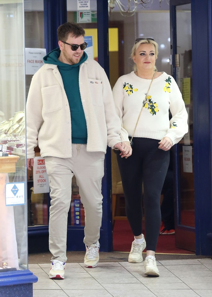 Daisy and ex boyfriend Ryan Weymouth were spotted shopping for an engagement ring – but it wasn’t to be