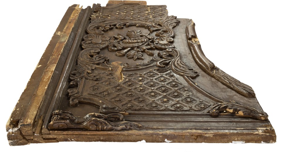 This ornate door panel which saved Kate Winslet’s character Rose in the Titanic movie has sold for £570,000