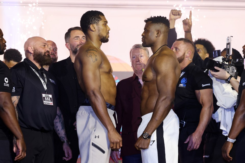 Anthony Joshua and Francis Ngannou were set to throw down at 11:20pm BST time