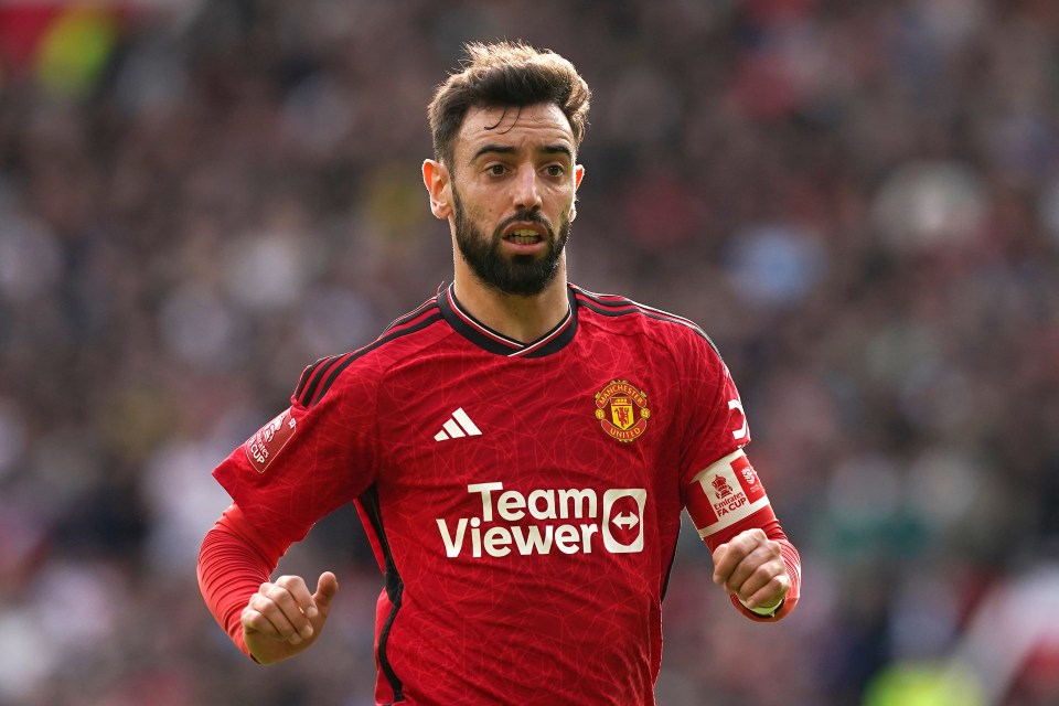 Bruno Fernandes won praise from both Man utd and rival fans this afternoon