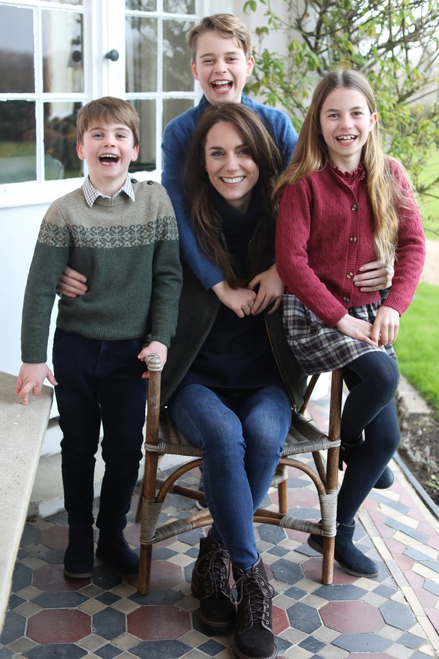 Kate with her children, Prince Louis, Prince George and Princess Charlotte