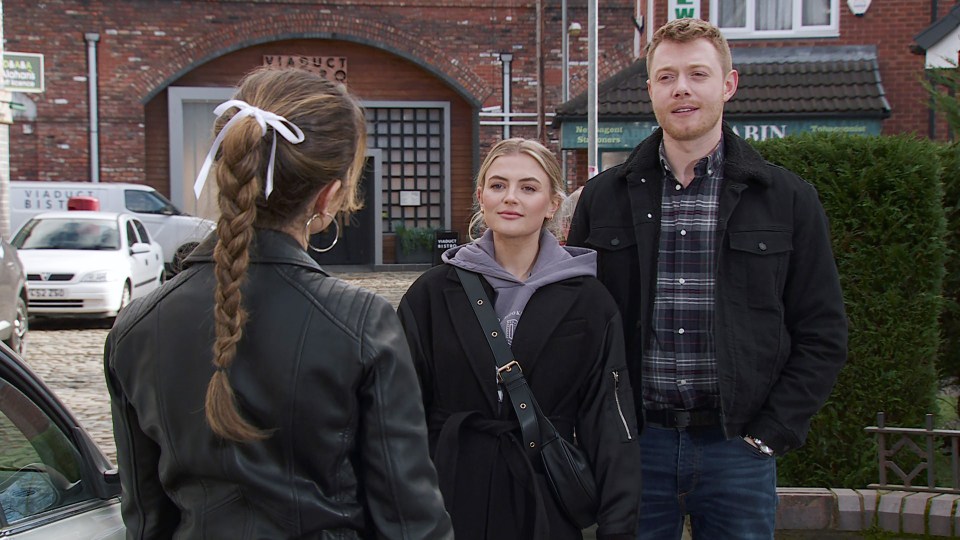 Bethany Platt makes a game-changing discovery about love rival Daisy Midgeley in Coronation Street