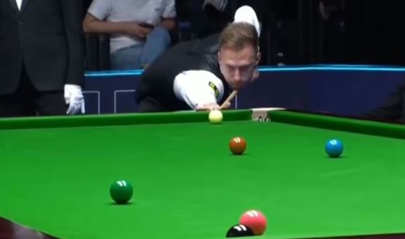 Judd Trump made an outrageous back-to-back shot against Kyren Wilson in the World Open