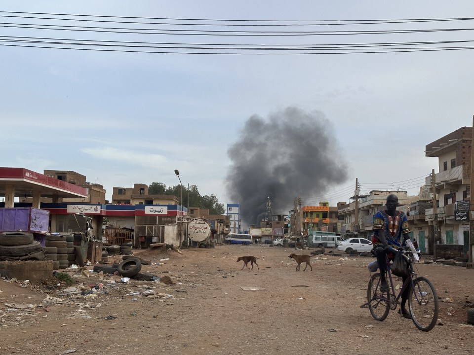 The warring factions are now fighting for control over streets and areas within Sudan