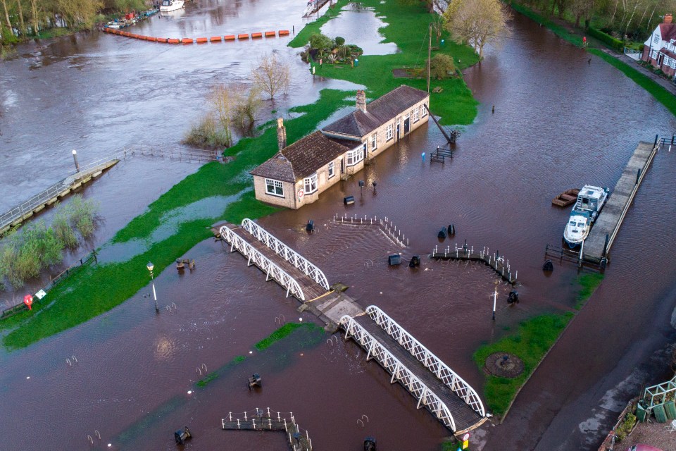 Flooding at Naburn Lock near York this morning after the River Ouse broke its banks