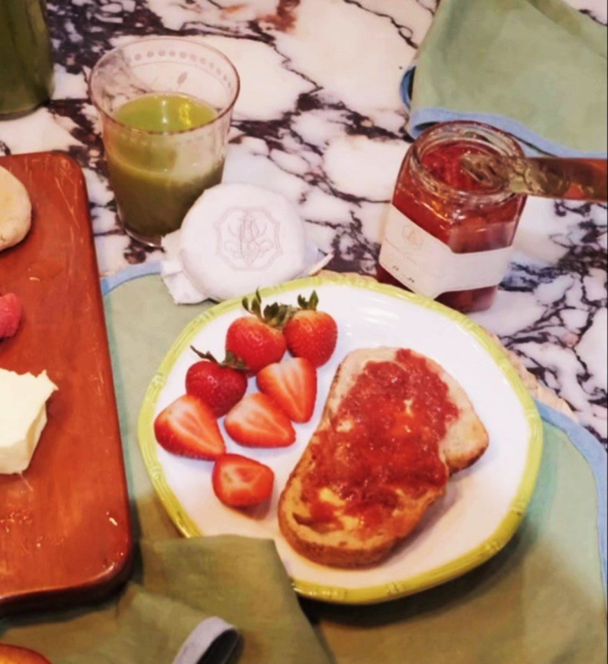 Delfina Blaquier, wife of Prince Harry’s polo player pal Nacho Figueras, also shared the jam on a slice of toast