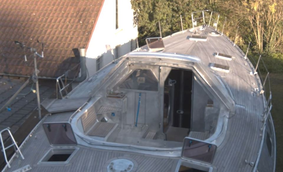 A seating area at the top of the boat