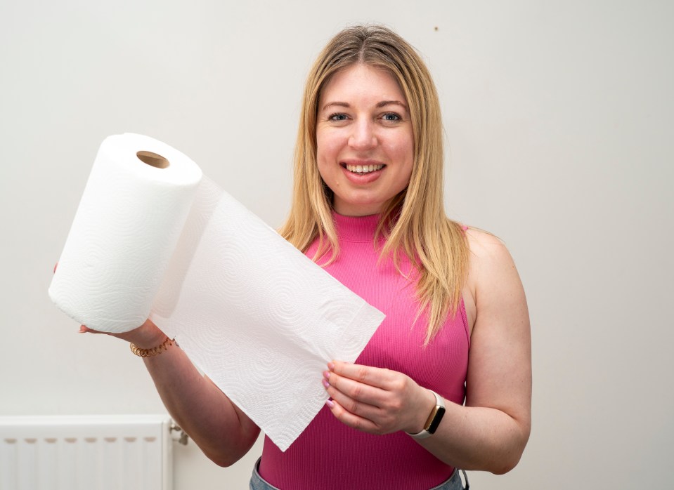 02.04.24 - Hayley Minn tests kitchen roll