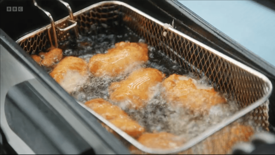 She begged for more time as she attempted to deep fry her Akara fritters