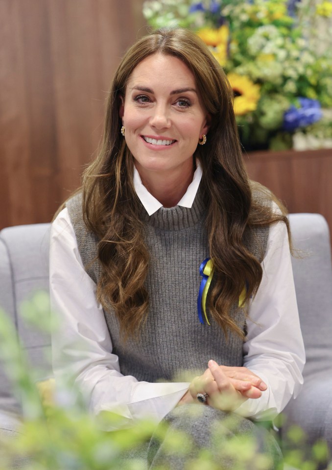 The royal source claimed that Kate’s locks were “sent using someone else’s name so that the trust didn’t know it was from a royal source”