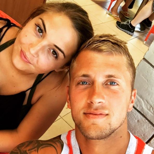 The post sparked fears that she had split with Dan Osbourne