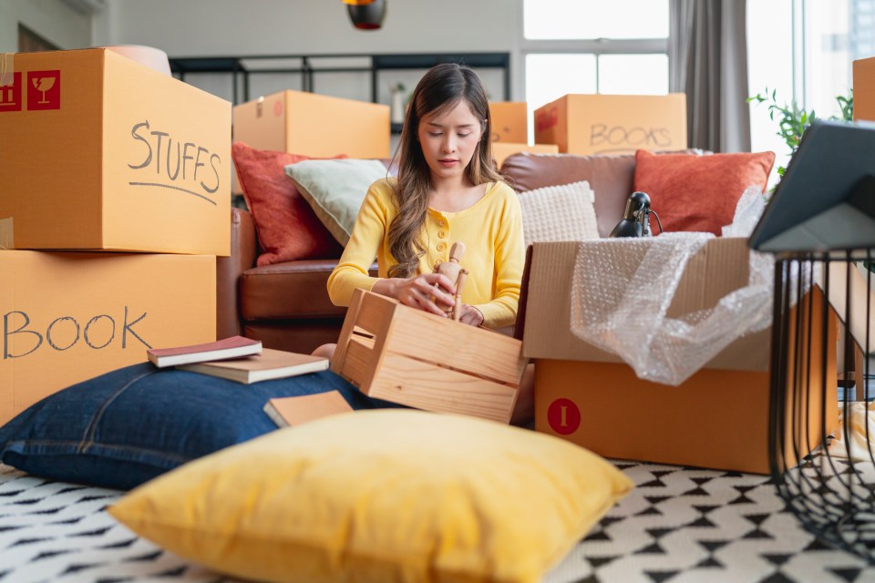 A decluttering expert has revealed a five-step method that 'everyone can follow'