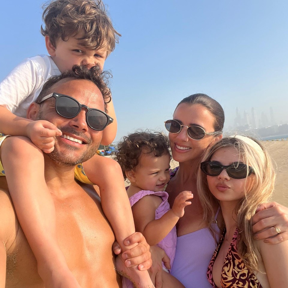 Ryan Thomas and Lucy Mecklenburgh are living their best lives in Dubai