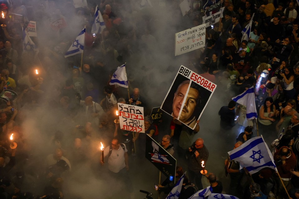 People protesting against Israeli Prime Minister Benjamin Netanyahu’s government on April 6