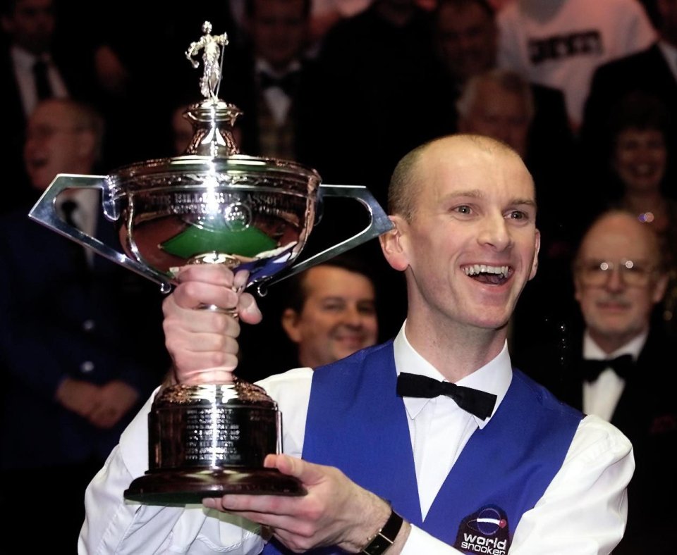 Peter Ebdon beat Stephen Hendry in the 2002 World Snooker Championship final