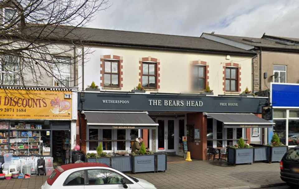 The Bears Head in Penarth has announced its closure