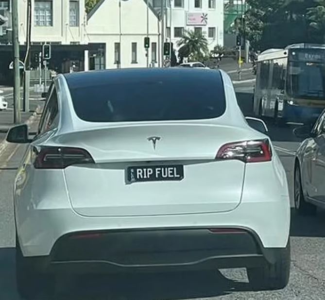 Another Tesla was also seen in Australia with the number plate 'RIP FUEL'