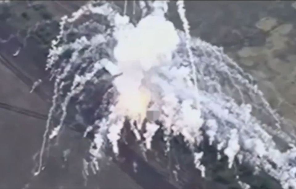 A huge plume of white smoke and falling debris quickly engulfed the sky