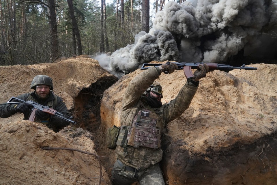 Troops close to Kharkiv prepare for a second Russian ground attack on the city