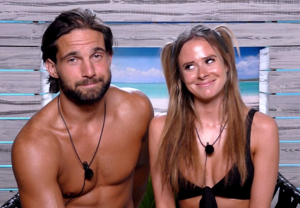 Editorial use only Mandatory Credit: Photo by ITV/REX/Shutterstock (8962524h) Camilla Thurlow and Jamie Jewitt – Series 3, Episode 42 ‘Love Island’ TV show, Mallorca, Spain – 16 Jul 2017