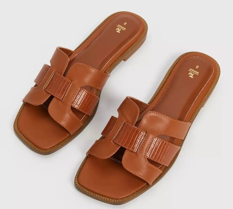 But these Sainsbury’s Tu crossover mule sandals are just £15