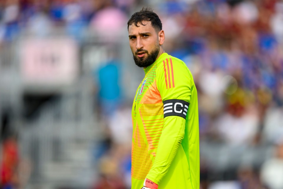 FT. LAUDERDALE, FL - MARCH 21: Italy goaltender Gianluigi Donnarumma walks on the pitch during the Italy vs. Venezuela International Friendly match on March 21, 2024, at Chase Stadium in Fort Lauderdale, Fla. (Photo by Doug Murray/Icon Sportswire via Getty Images)