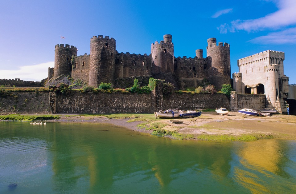 Conwy Castle was built between 1283 and 1289, as part of England's conquest of Wales