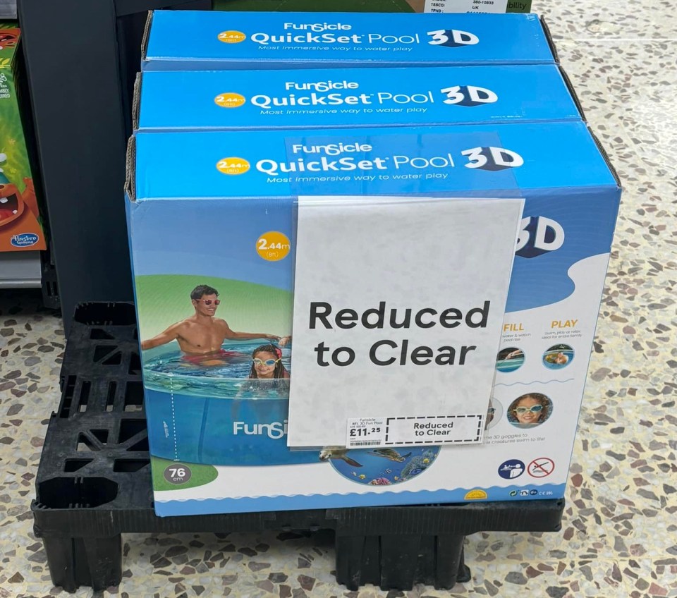 Parents are racing to Tesco to pick up a pool that's been reduced to just £11.25