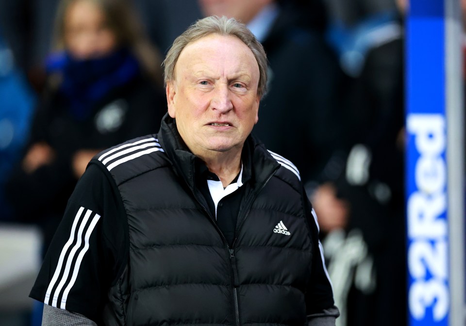 Neil Warnock is set to return to football only a month after announcing his retirement