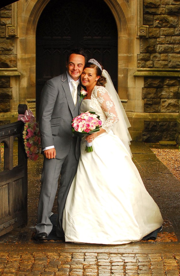 Lisa married her long-term boyfriend Ant Mcpartlin in 2006 at Cliveden House in Buckinghamshire