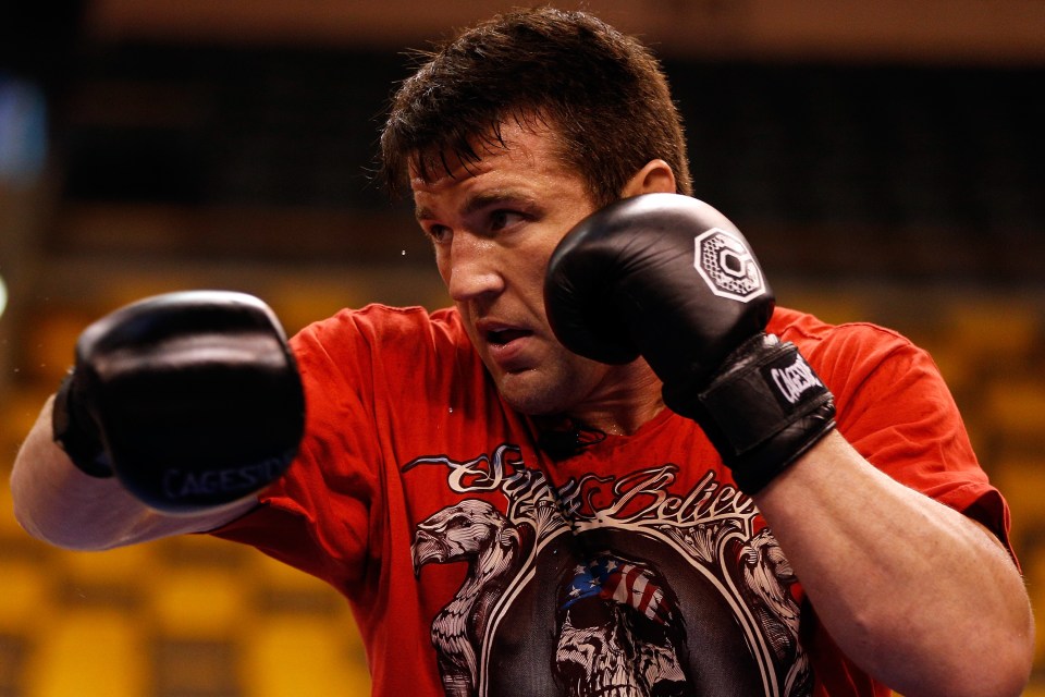 Chael Sonnen claims he could replace Mike Tyson to fight Jake Paul