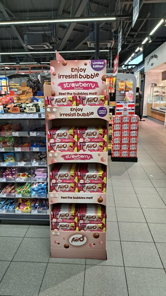 The limited edition Strawberry flavoured Aero bars sitting on Spars’ shelves