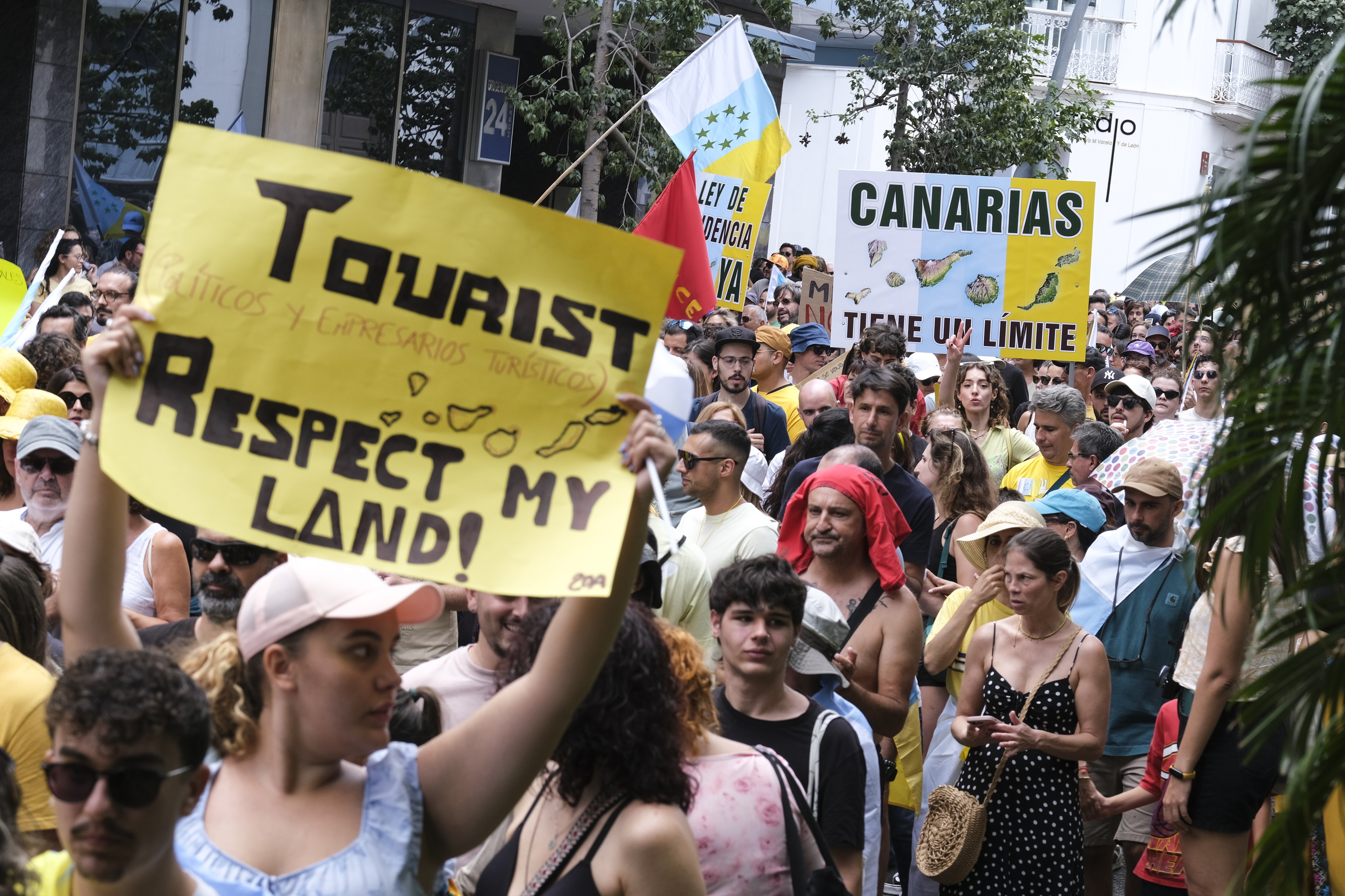 Protesters  waved the Canary Islands’ flags